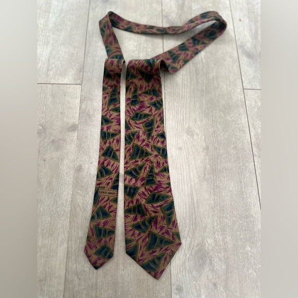 Vintage Giorgio Armani 100% Silk men’s tie - Picture 3 of 11